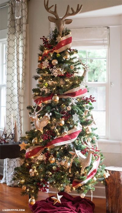 Reindeer Themed Christmas Tree